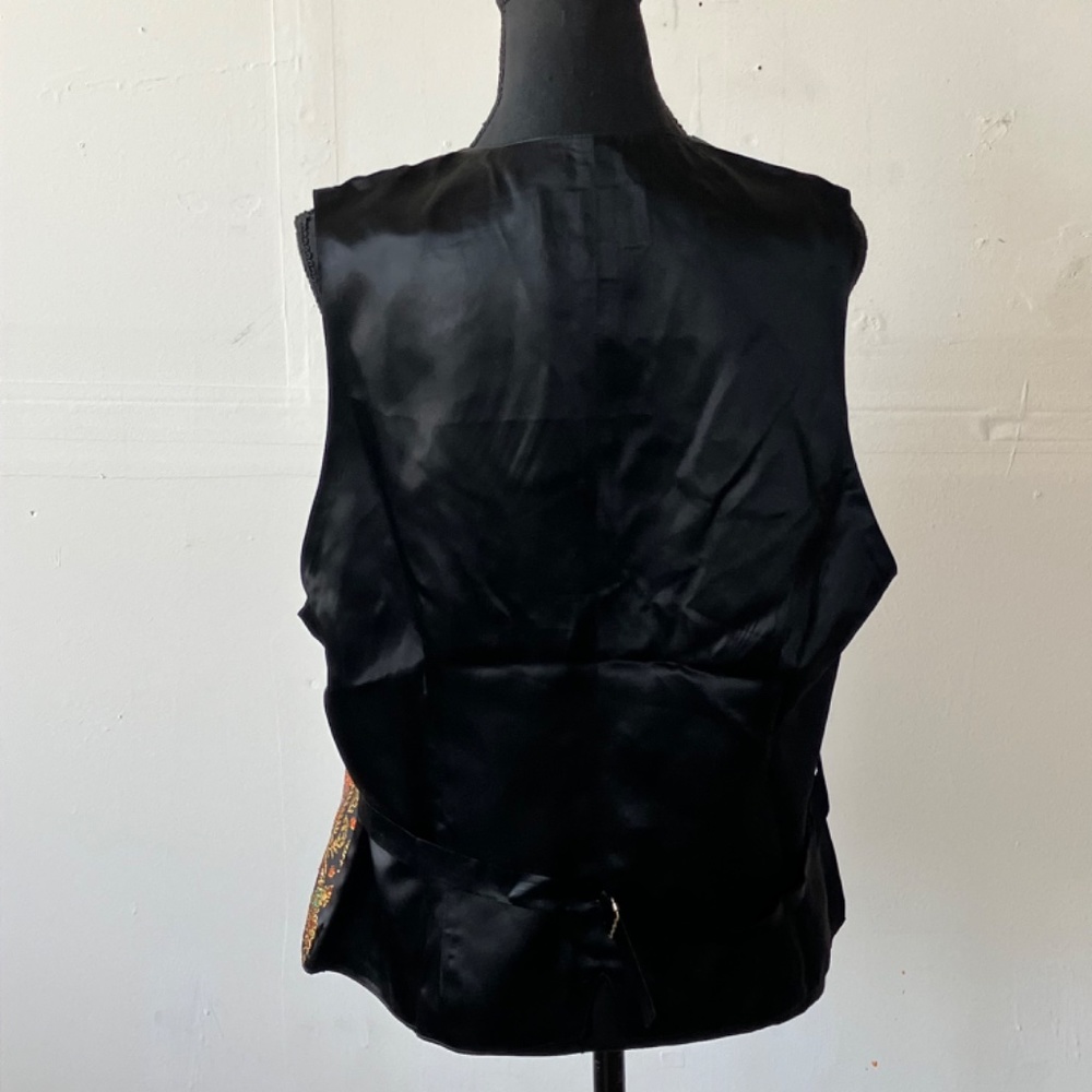 Vintage metallic decorative vest - Picture 3 of 10